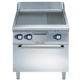 Electrolux 391052 900XP 800mm wide Gas Griddle with Mild Steel Cooking Surface on Gas Oven. Model number: E9FTGHSPG0