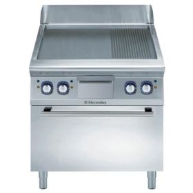 Electrolux 391071 900XP 800mm wide Electric Griddle with Mild Steel Cooking Surface on Electric Oven. Model number: E9FTEHSPE0