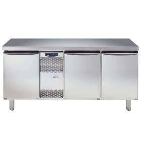 Electrolux 726559 Refrigerated Counter. Capacity: 440 litres. 3 Doors. Model number: RCDR3M30