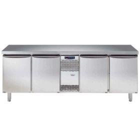 Electrolux 726571 Refrigerated Counter. Capacity: 590 litres. 4 Doors. Model number: RCDR4M40