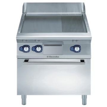 Electrolux 391052 900XP 800mm wide Gas Griddle with Mild Steel Cooking Surface on Gas Oven. Model number: E9FTGHSPG0