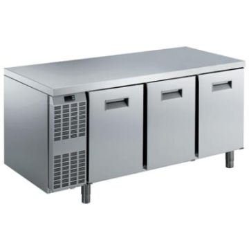 Electrolux 727010 Digital Undercounter Benefit Counter Freezer - 415 litre 3 Door Stainless steel. Model number: RCSF3M34